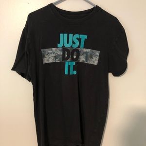 Nike short sleeve t-shirt